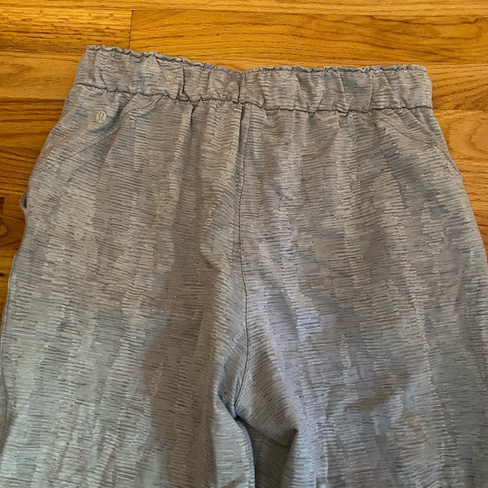 Lululemon EUC Keep Moving Pant 7/8 High-Rise 10 - Picture 5 of 6